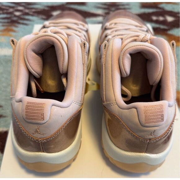 Nike Air Jordan 11 Size 10 Women Retro Low Rose Gold New DS AH7860-105 - Picture 4 of 5